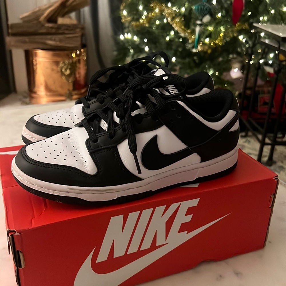 Nike Panda Dunk Low Women’s Size 7